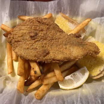Williams Seafood and PoBoy - Catfish box - Seafood Near Me - Kenner, Louisiana