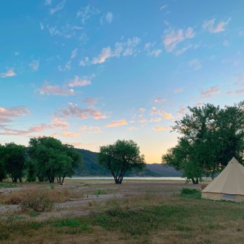 Lake Hemet - Hiking Near Me - Mountain Center, California