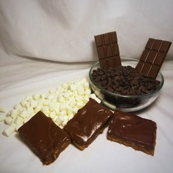 Midnite Munchies - Marshmallow holiday bars - Food Delivery Services Near Me - Chico, California