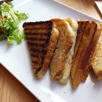 Café Maison du Peuple - Croque Monsieur (6 EUR) - Dance Clubs Near Me - Saint-Gilles, BRU
