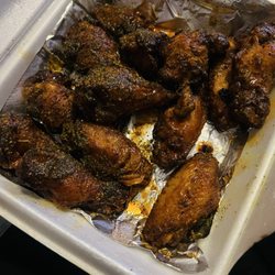 Doe's BBQ N More - Honey hot lemon wings