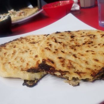 Sabrositas Pupusas & Beer - Pupusas de calabaza - Salvadoran Near Me - Van nuys, California Sabrositas Pupusas & Beer - Pupusas de calabaza - Salvadoran Near Me - Van nuys, California