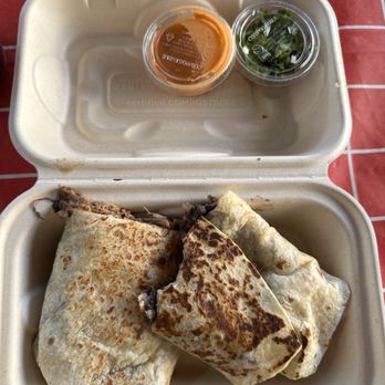 Shaka La Ola Fresca - Shredded beef burrito - Food Trucks Near Me - Lahaina, Hawaii Shaka La Ola Fresca - Shredded beef burrito - Food Trucks Near Me - Lahaina, Hawaii