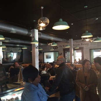 Brownstone Pancake Factory - Decor - Breakfast & Brunch Near Me - Edgewater, New Jersey