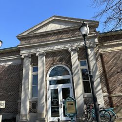 Boyne District Library - Very scholarly!