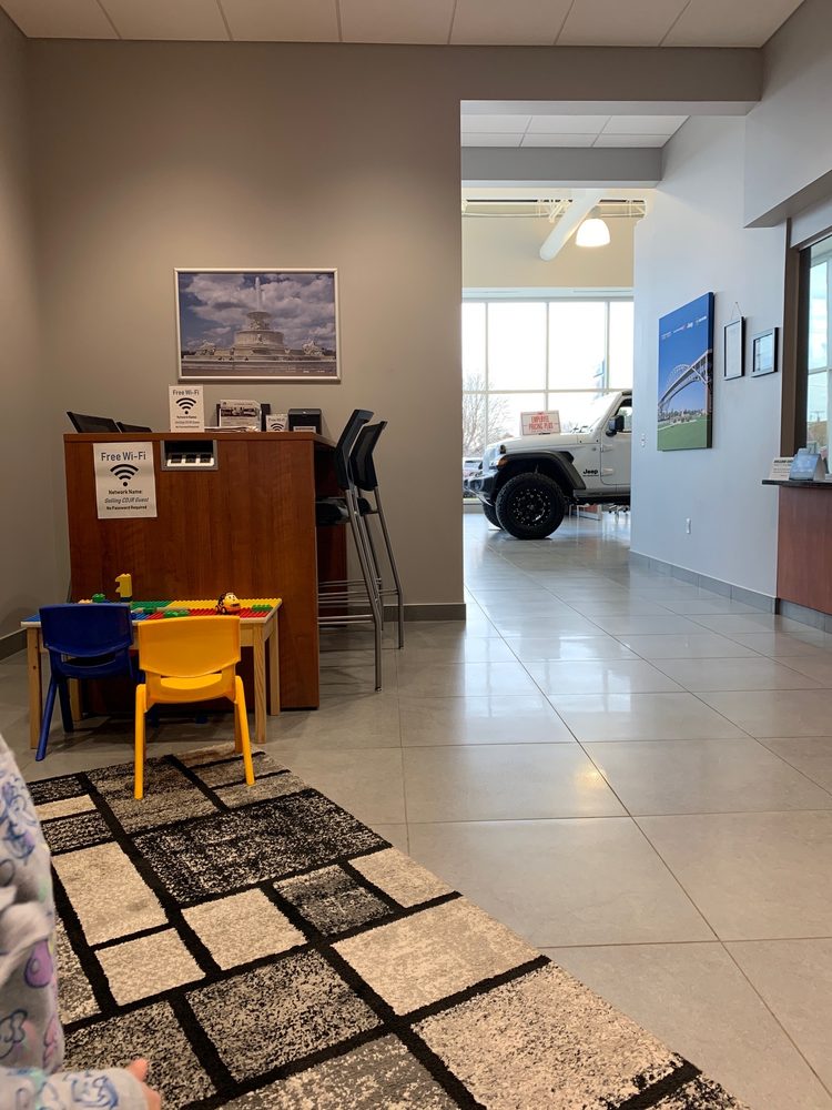 GOLLING CHRYSLER DODGE JEEP RAM 11 Photos 1500 S Main St, Chelsea