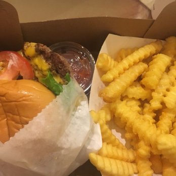 Shake Shack Tysons Corner - Burgers Near Me - McLean, Virginia