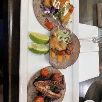 Holbox - Baja Fish Taco, Scallop Taco, Taco De Pulpo En Su Tinta - Latin American Near Me - Los Angeles, California Holbox - Baja Fish Taco, Scallop Taco, Taco De Pulpo En Su Tinta - Latin American Near Me - Los Angeles, California