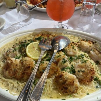 Carmine's - Time Square - Delicious shrimp scampi and fabulous rum drink!!! - Italian Near Me - New York, New York Carmine's - Time Square - Delicious shrimp scampi and fabulous rum drink!!! - Italian Near Me - New York, New York