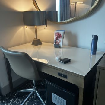 The Westin Memphis Beale Street - Desk in case you need to work from the hotel - Hotels Near Me - Memphis, Tennessee The Westin Memphis Beale Street - Desk in case you need to work from the hotel - Hotels Near Me - Memphis, Tennessee