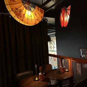 Paper Fan Cocktail Bar - Cocktail Bars Near Me - Seattle, Washington