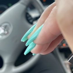 90's Nails & Spa - File lines on sides/edges