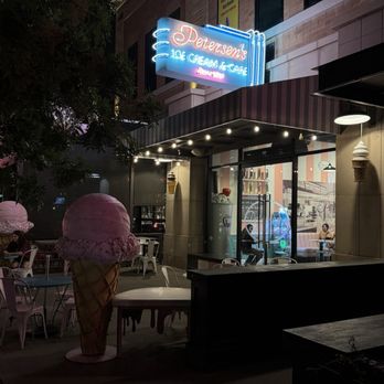 Petersen's Ice Cream & Cafe - So inviting - Desserts Near Me - Gilbert, Arizona Petersen's Ice Cream & Cafe - So inviting - Desserts Near Me - Gilbert, Arizona