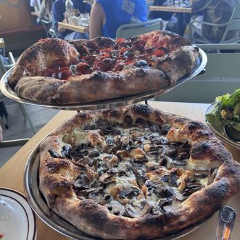 Folks Pizzeria - Culver City - Pepperoni pizza and mushroom pizza - Pizza Near Me - Culver City, California Folks Pizzeria - Culver City - Pepperoni pizza and mushroom pizza - Pizza Near Me - Culver City, California