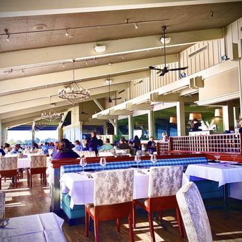 Skates On The Bay - Interior - Seafood Near Me - Berkeley, California