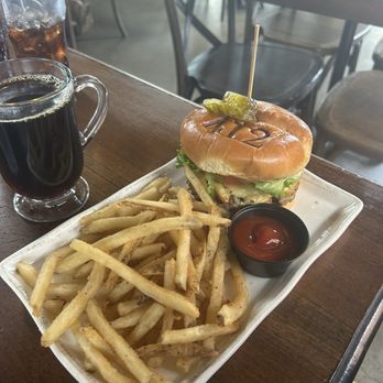 412 Public House - Smoked Gouda Burger - Gastropubs Near Me - Cullman, Alabama