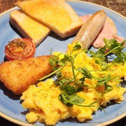 Giraffe - All day brunch without mushrooms