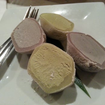 Ramen Wasabi - Green Tea and Black Sesame Mochi ice creams - Ramen Near Me - Chicago, Illinois