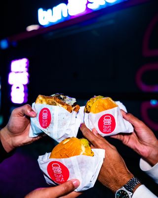BunSlut (Food Truck) by null