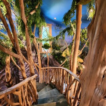 The Roxbury - Amazing Banister - Faerie Forest - Bed & Breakfast Near Me - Roxbury, New York The Roxbury - Amazing Banister - Faerie Forest - Bed & Breakfast Near Me - Roxbury, New York