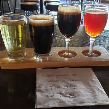 Roque Pub - $4 flight with Yelp check in - Pubs Near Me - Orlando, Florida Roque Pub - $4 flight with Yelp check in - Pubs Near Me - Orlando, Florida