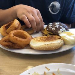 Huddle House - Cheese burger and onion rings