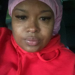 Happy Nails - Lashes and Brows: Carey