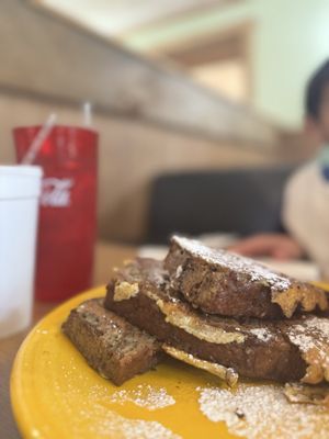 Charlotte's Cafe by null