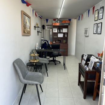 State Inspection King - Clean and welcoming waiting room - Car Inspectors Near Me - Spring, Texas