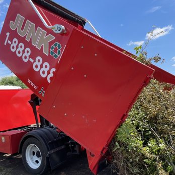 Junk King Toledo - We recycle everything we can including yard waste. - Junk Removal & Hauling Near Me - Toledo, Ohio Junk King Toledo - We recycle everything we can including yard waste. - Junk Removal & Hauling Near Me - Toledo, Ohio