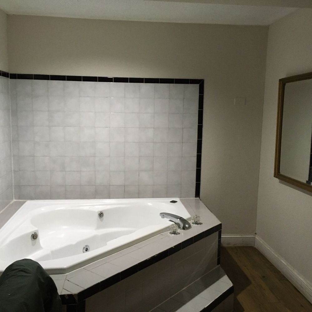 Hotels With Jacuzzi in Room Middletown, NY 10940 - Last Updated August 2025  - Yelp