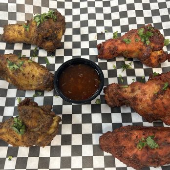 Tandoori Pizza - Achari and Tandoori chicken wings - Pizza Near Me - Rancho Cucamonga, California
