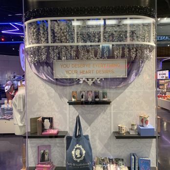 Netflix House - Bridgerton merch - Eatertainment Near Me - Dallas, Texas