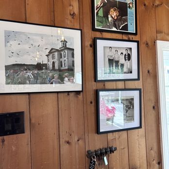 The Birds Cafe - The name of the coffee shot is due to where the Alfred Hitchcock movie was filmed - Seafood Near Me - Bodega Bay, California