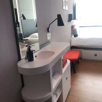 CitizenM - Hotels Near Me - Los Angeles, California