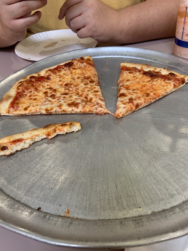 PICNIC PIZZA COL. SQ. MALL 3575 Maple Ave, Zanesville, Ohio Italian