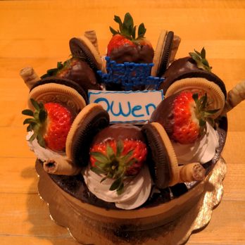 Bono Restaurant And Catering - White chocolate mousse cake - Latin American Near Me - Boston, Massachusetts