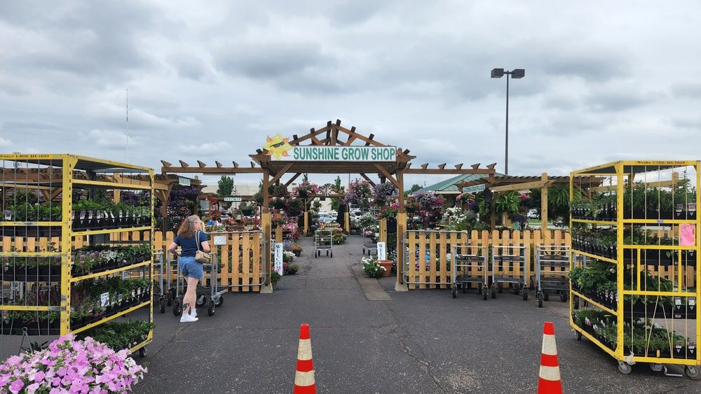 SUNSHINE GROW SHOP Updated October 2024 1850 S Hurstbourne Pkwy