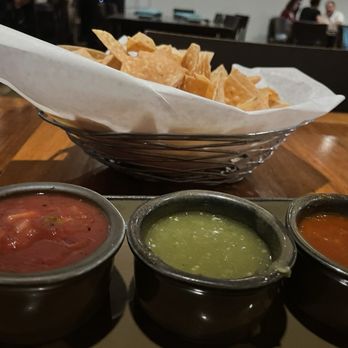 Maderos Cocina Mexicana - Salsa and chips - Mexican Near Me - Redondo Beach, California