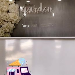 Beautiful decorations! Beautiful decorations!