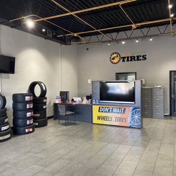 Sun State Tires - The lobby - Tires Near Me - Tampa, Florida