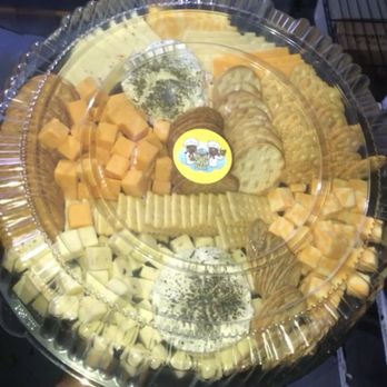 818 Plates - Cheese & Crackers Tray - Caterers Near Me - Van Nuys, California