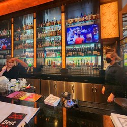 The Cheesecake Factory - The bar