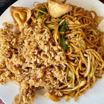 Spring Garden - A5. Vegetable Lo Mein Noodle Lunch Special 1/8/22 - Chinese Near Me - Ventura, California Spring Garden - A5. Vegetable Lo Mein Noodle Lunch Special 1/8/22 - Chinese Near Me - Ventura, California