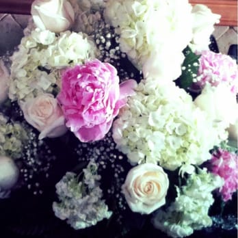 Jack & Rose - Top of my centerpiece day after reception. - Florists Near Me - Syosset, New York Jack & Rose - Top of my centerpiece day after reception. - Florists Near Me - Syosset, New York