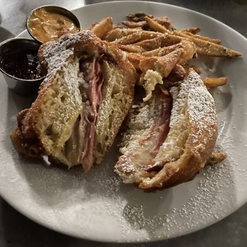 Cafe Orleans - Monte Christo - Cajun/Creole Near Me - Anaheim, California