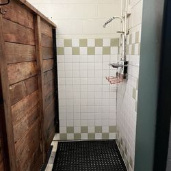 Lake Amador Resort - Clean Showers