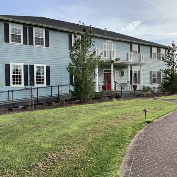 La Bastide Bed & Breakfast - Boutique hotel - Bed & Breakfast Near Me - Dundee, Oregon La Bastide Bed & Breakfast - Boutique hotel - Bed & Breakfast Near Me - Dundee, Oregon
