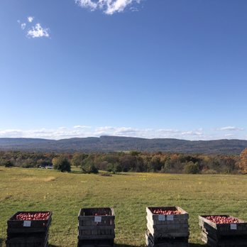 Apple Hill Farm - Views & apples - Fruits & Veggies Near Me - New Paltz, New York