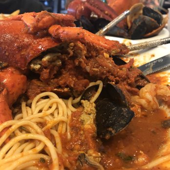 Randazzo's Clam Bar - Seafood Near Me - Brooklyn, New York